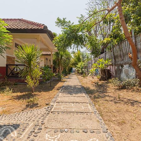 Homestay Lucu 2 길리트라왕안 외부 사진