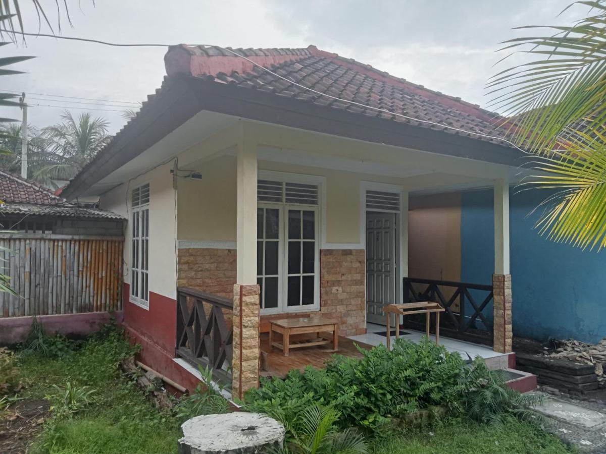 Homestay Lucu 2 길리트라왕안 외부 사진