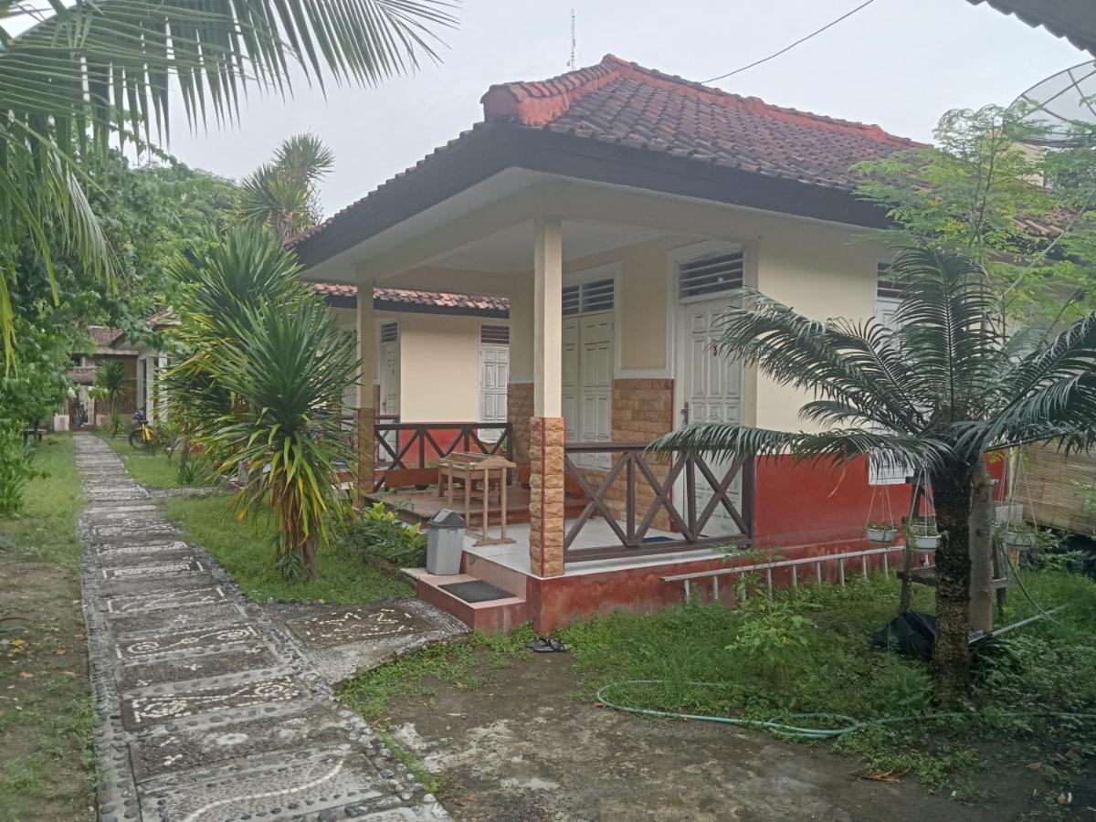 Homestay Lucu 2 길리트라왕안 외부 사진